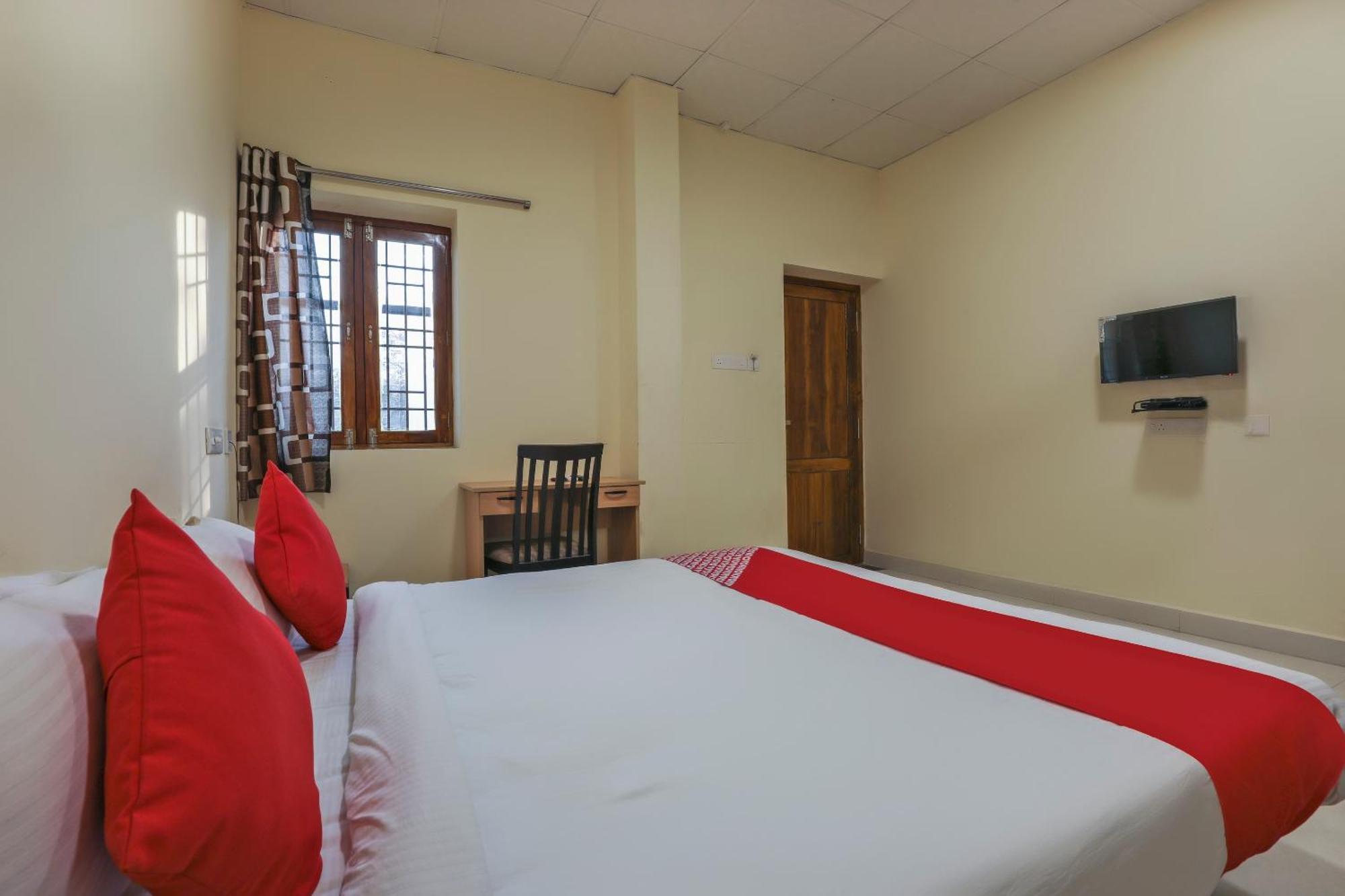 Hotel O Om Sakthi Hotel بونديتْشيري المظهر الخارجي الصورة