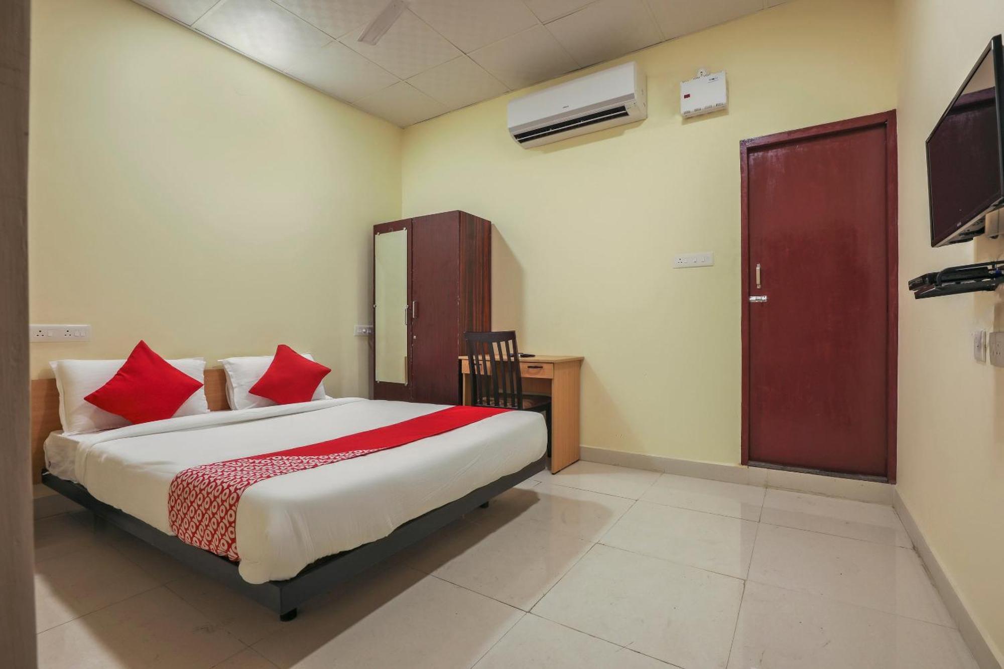 Hotel O Om Sakthi Hotel بونديتْشيري المظهر الخارجي الصورة