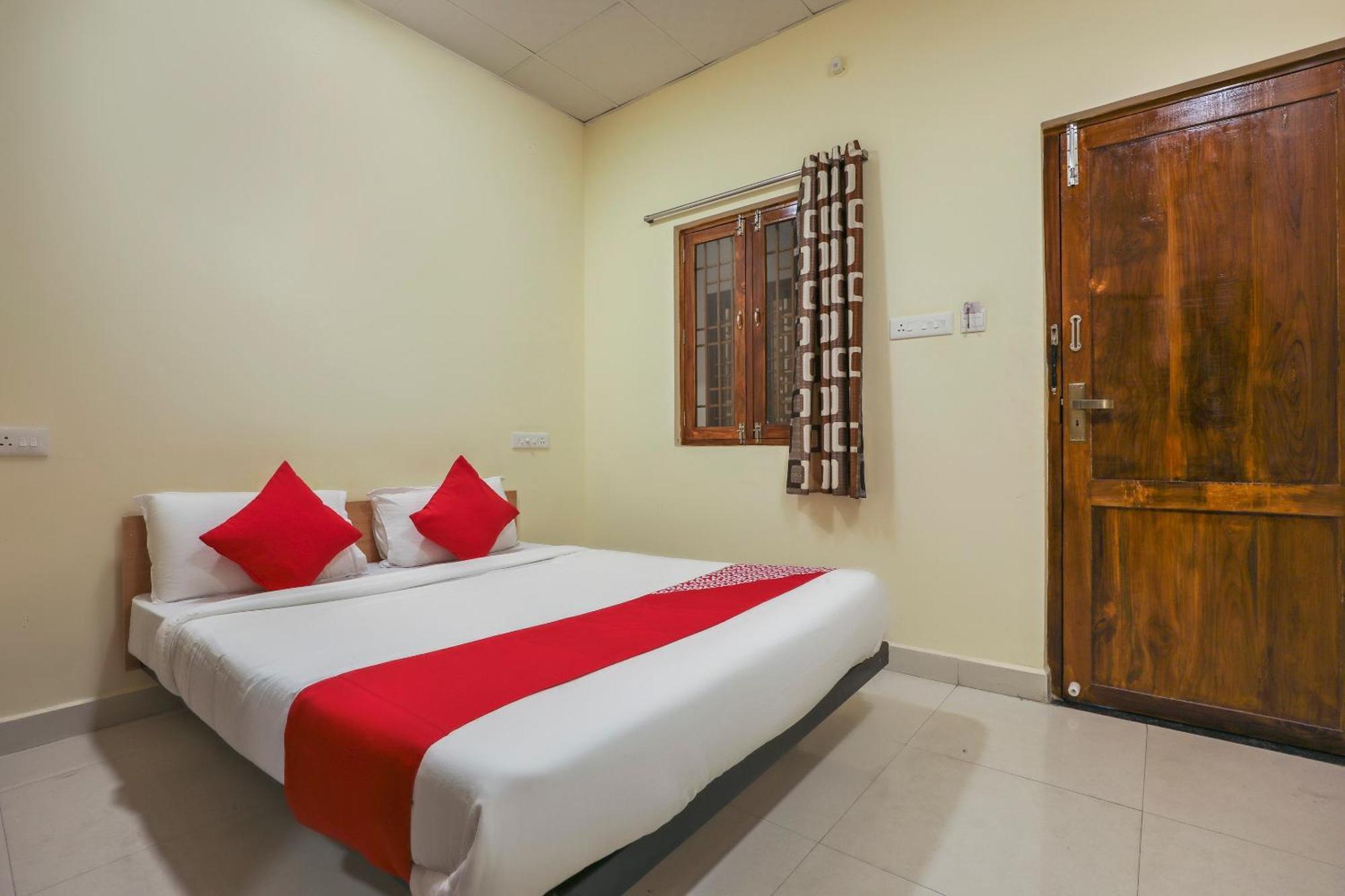 Hotel O Om Sakthi Hotel بونديتْشيري المظهر الخارجي الصورة