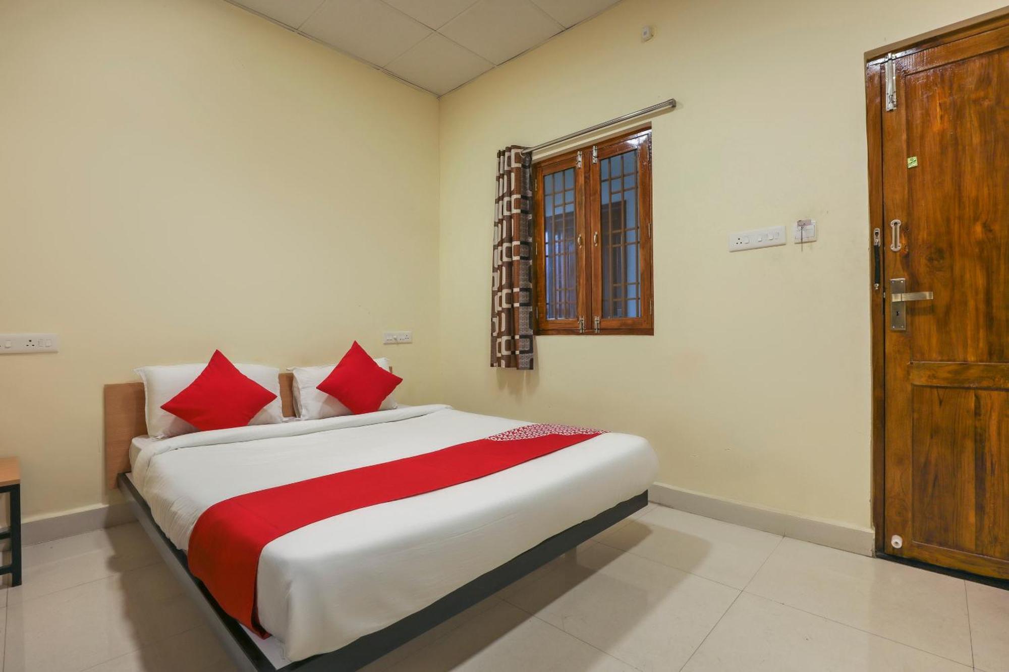 Hotel O Om Sakthi Hotel بونديتْشيري المظهر الخارجي الصورة
