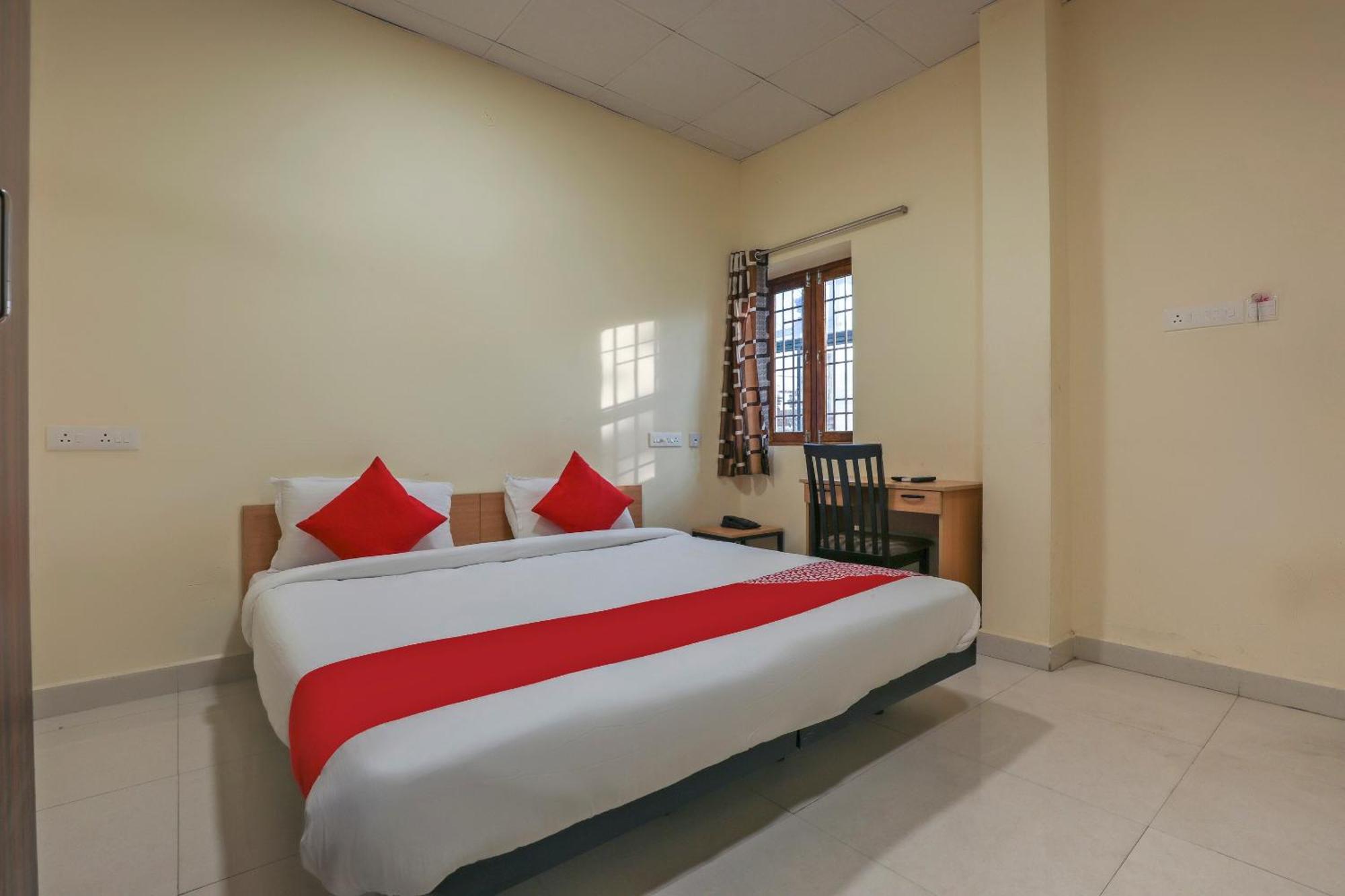 Hotel O Om Sakthi Hotel بونديتْشيري المظهر الخارجي الصورة