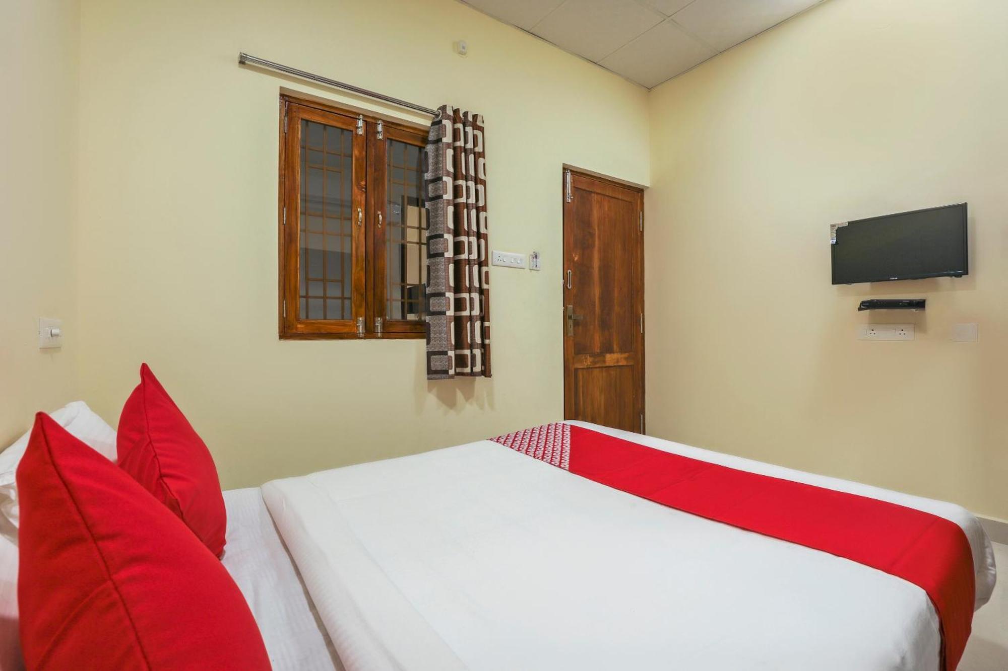 Hotel O Om Sakthi Hotel بونديتْشيري المظهر الخارجي الصورة